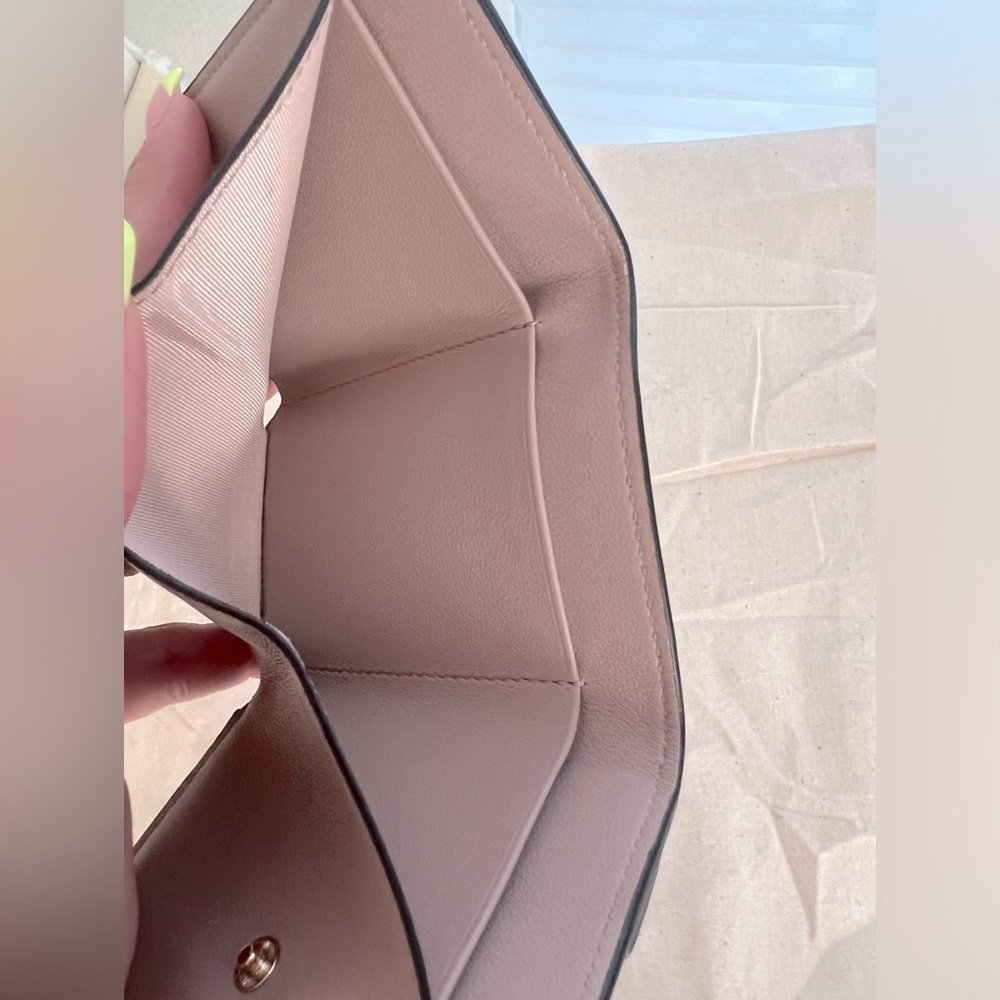 EUC VALENTINO GARAVANI Gold Rockstud Front Flap Mini Trifold Pale Pink Wallet - Picture 8 of 14